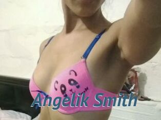 Angelik_Smith