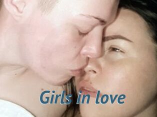 Girls_in_love