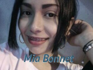 Mia_Bonnet