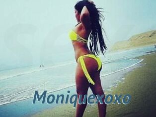 Moniquexoxo