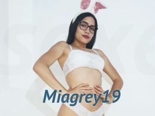 Miagrey19