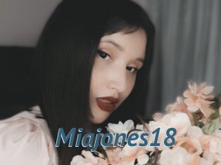 Miajones18