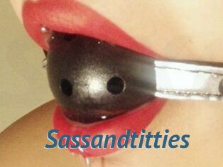 Sassandtitties