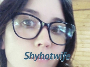 Shyhotwife